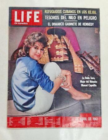 Revista Life en EspaÃ±ol La Bella Sara, Mujer del Matador Manuel Capetillo